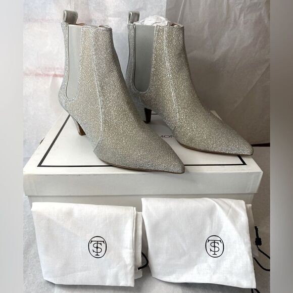 Tabitha Simmons Silver Chelsea Boots NIB $845 Retail Designer Statement 37.5 7.5 - Picture 2 of 15